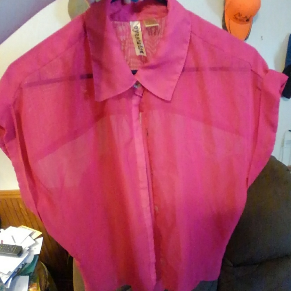 Eyeshadow button down - Picture 2 of 3